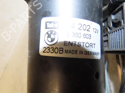Used Front wiper motor Front wiper motor BMW 5 (E39) 530 d (193 hp) 26197197 26197197