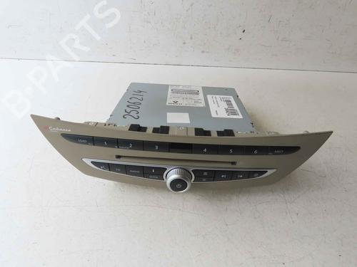 Radio Radio RENAULT LAGUNA III (BT0/1) 2.0 dCi (BT01, BT08, BT09, BT0E, BT0K, BT12, BT1C, BT1D,... (150 hp) 37057756 37057756