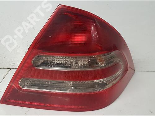 Used Right taillight MERCEDES-BENZ C-CLASS (W203) C 200 CDI (203.007) (122 hp) 11016465