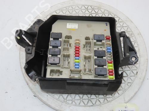 Used Fuse box RENAULT CLIO III Grandtour (KR0/1_) 1.5 dCi (KR0F) (86 hp) 33132896