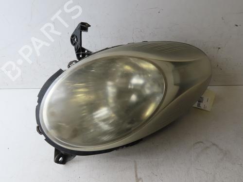 Used Right headlight NISSAN MICRA III (K12) 1.2 16V (80 hp) 33135068