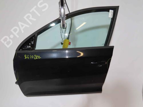 Used Left front door Left front door 37050122 37050122