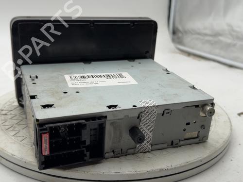 Used Radio Radio 37061860 37061860
