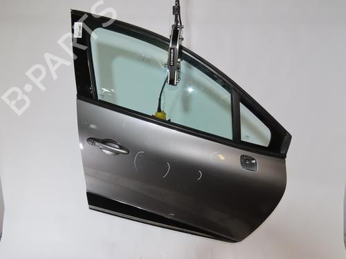 Used Right front door RENAULT CLIO IV Grandtour (KH_) 1.5 dCi 75 (75 hp) 23861123