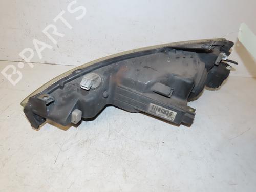 Right headlight PEUGEOT 206 Hatchback (2A/C) 2.0 HDI 90 | BP26196782C29 