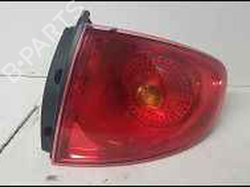 Used Right taillight Right taillight 37042317 37042317