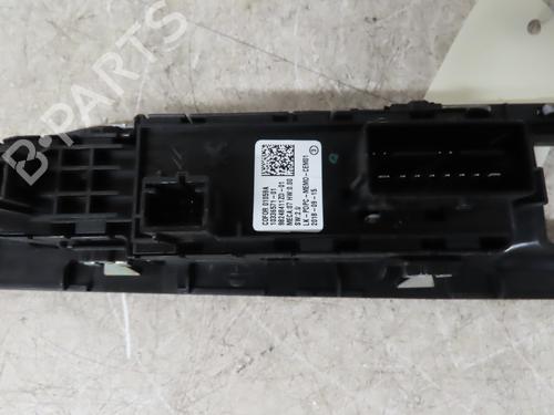 Used Left front window switch PEUGEOT 3008 II SUV (MC_, MR_, MJ_, M4_) 1.2 THP/ PureTech 130 (MRHNSM, MRHNSU, MRHNSJ, MRHNYW,... (131 hp) 18968119
