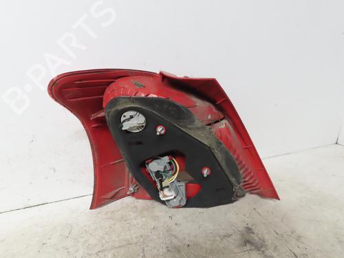 Used Right taillight TOYOTA YARIS (_P9_) 1.3 VVT-i (SCP90_, SCP90R) (87 hp) 17371850