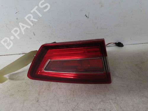left-tailgate-light-renault-clio-iv-bh_-2012-2013-2014-2015-2016-2017-2018-2019-2020-2021-37044105 main image