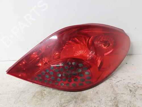 Used Right taillight Right taillight 37045204 37045204