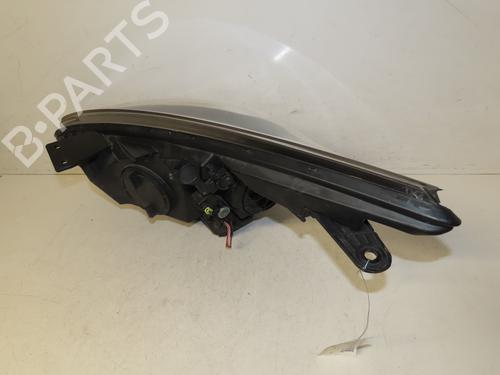Right headlight KIA CARENS IV 1.7 CRDi | BP26303851C29