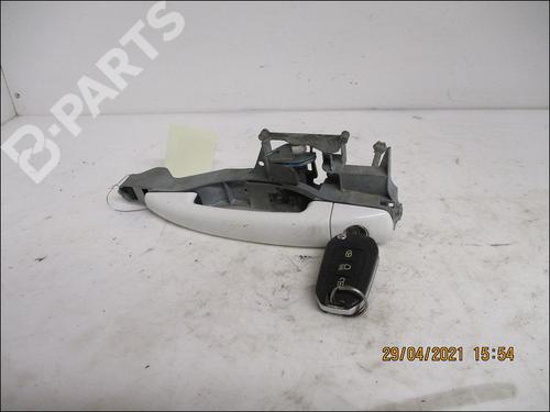 Used Front left exterior door handle Front left exterior door handle PEUGEOT 208 I (CA_, CC_) 1.6 HDi (92 hp) 10947275 10947275