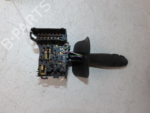 Comutador piscas / escovas Comutador piscas / escovas RENAULT CLIO II (BB_, CB_) 1.5 dCi (B/CB3M) (64 hp) 33946946 33946946