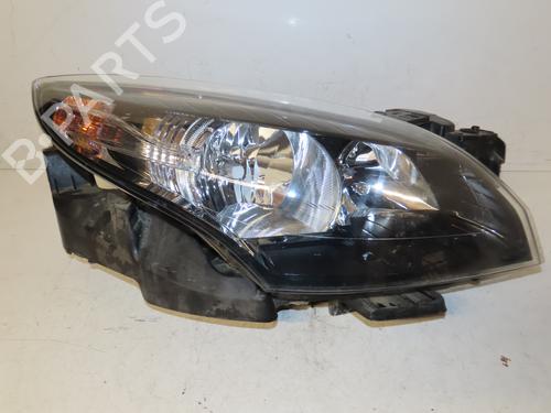 Used Right headlight RENAULT MEGANE III Grandtour (KZ0/1) 1.5 dCi (KZ09, KZ0D, KZ1G, KZ29, KZ14, KZ1W, KZ10, KZ1F,... (110 hp) 26511909