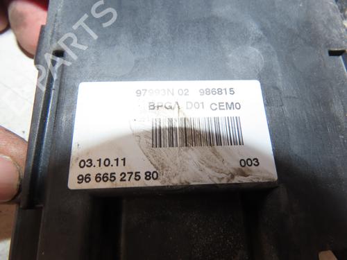 Used Fuse box Fuse box PEUGEOT 3008 I MPV (0U_) 1.6 HDi (112 hp) 34498356 34498356