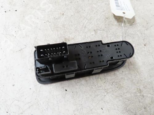 Used Left front window switch CITROËN C3 II (SC_) 1.4 HDi 70 (SC8HZC, SC8HR0, SC8HP4) (68 hp) 17994914