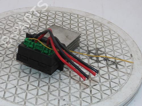 Used Heater resistor RENAULT GRAND SCÉNIC II (JM0/1_) 1.9 dCi (JM14) (131 hp) 31275546