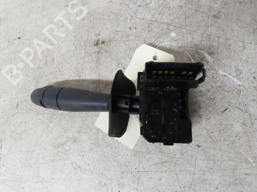 Used Steering column stalk RENAULT KANGOO Express (FC0/1_) 1.5 dCi (FC1E) (68 hp) 17371763