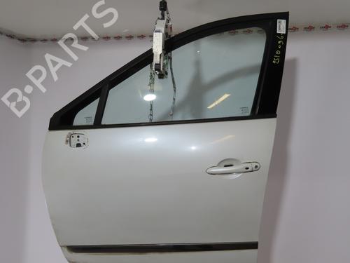 Used Left front door RENAULT SCÉNIC III (JZ0/1_) 1.6 dCi (JZ00, JZ12) (130 hp) 30949539
