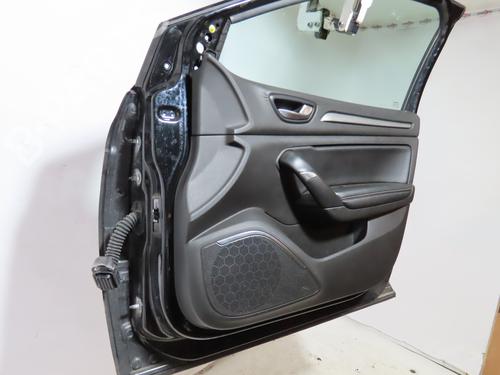 right-front-door-renault-megane-iv-hatchback-b9amn_-2015-34608493 main image