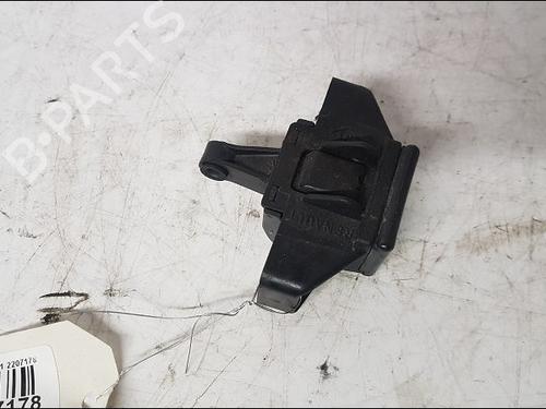 Used Tailgate lock RENAULT SCÉNIC I MPV (JA0/1_, FA0_) 1.6 (JA00, JA16, JA15, JA19, JA1V, JA2B, JA2C, JA0B,... (107 hp) 23170611