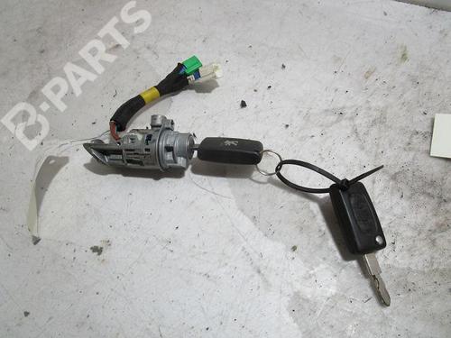 Used Ignition barrel PEUGEOT 607 (9D, 9U) 2.7 HDi 24V (204 hp) 10943162
