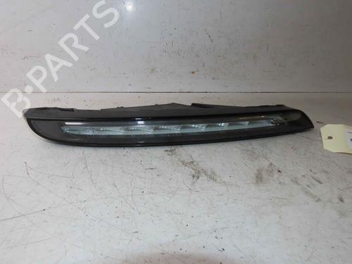 Used Left daytime light Left daytime light 37060041 37060041