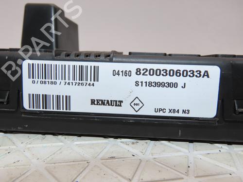 Used Fuse box RENAULT MEGANE II (BM0/1_, CM0/1_) 1.6 16V (BM0C, CM0C) (113 hp) 24323298