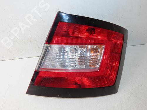 Used Right taillight Right taillight SKODA FABIA III (NJ3) 1.4 TDI (90 hp) 33135401 33135401