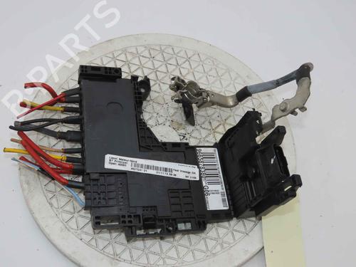 Fuse box CITROËN C4 II (NC_) 1.6 HDi 115 | BP37052719E1 - Image 2