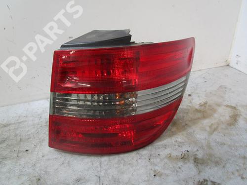 Used Right taillight Right taillight MERCEDES-BENZ B-CLASS Sports Tourer (W245) B 180 CDI (245.207) (109 hp) 10952938 10952938