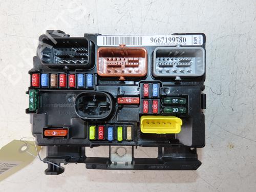 Used Fuse box Fuse box PEUGEOT 207 (WA_, WC_) 1.6 HDi (90 hp) 33297606 33297606