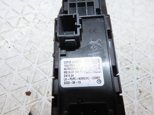 Left front window switch PEUGEOT 2008 II (UD_, US_, UY_, UJ_, UR_, UC_) 1.2 PureTech 100 (USHNK) | BP21691387I27 