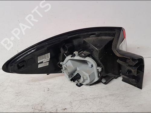 Used Right taillight RENAULT CAPTUR I (J5_, H5_) 1.5 dCi 90 (J5N4, J5M5, J5MW, J5M6, J5AL, J5AJ) (90 hp) 15100199