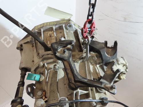 gearbox-renault-megane-iv-hatchback-b9amn_-2015-29441960 main image