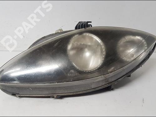 Used Left headlight Left headlight SEAT LEON (1P1) 2.0 TDI 16V (140 hp) 10952545 10952545