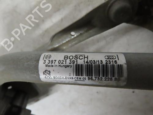 Used Front wiper motor PEUGEOT 208 I (CA_, CC_) 1.2 VTI 82 (82 hp) 15395530