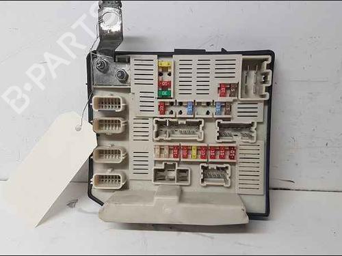 Used Fuse box Fuse box 37043642 37043642