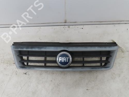 Grill/Gitter FIAT DUCATO Van (244_) 2.8 JTD (128 hp) 18104094