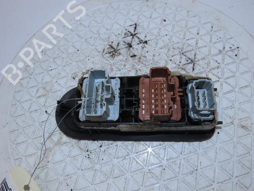 Used Left front window switch RENAULT SCÉNIC II (JM0/1_) 1.5 dCi (JM1E, JM16) (106 hp) 21691385