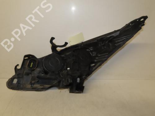 Right headlight PEUGEOT 5008 (0U_, 0E_) 2.0 HDi | BP29153786C29 