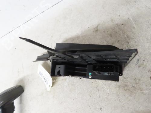 Used Front left lock FORD FIESTA V (JH_, JD_) 1.4 TDCi (68 hp) 19089609