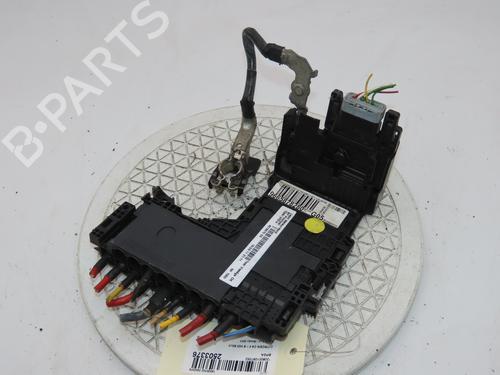 Used Fuse box CITROËN C4 II (NC_) 1.6 HDi 90 (92 hp) 28033331