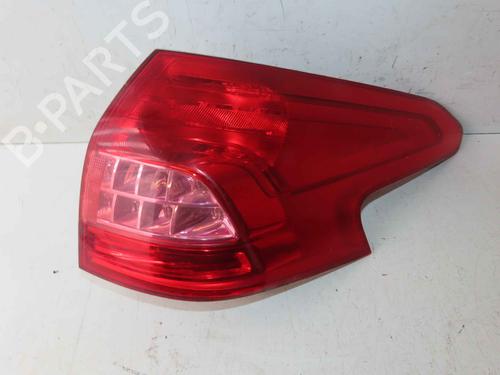 Used Right taillight Right taillight 37049733 37049733