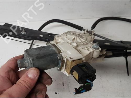 Rudehejsemekanisme ventre foran BMW 1 (E87) 118 d (122 hp) 13214140