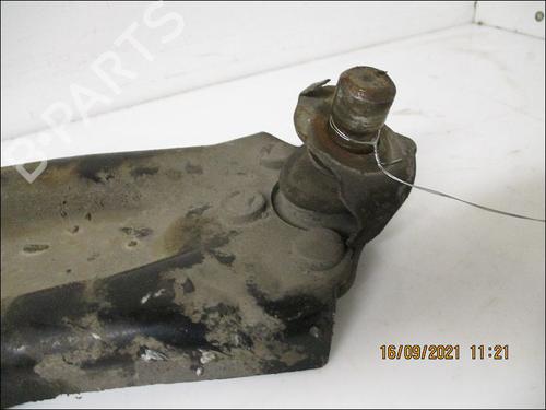 Used Right front suspension arm PEUGEOT 207 (WA_, WC_) 1.4 HDi (68 hp) 14882299
