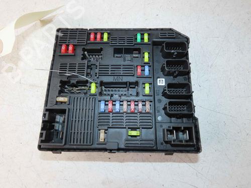 Used Fuse box Fuse box 37060465 37060465