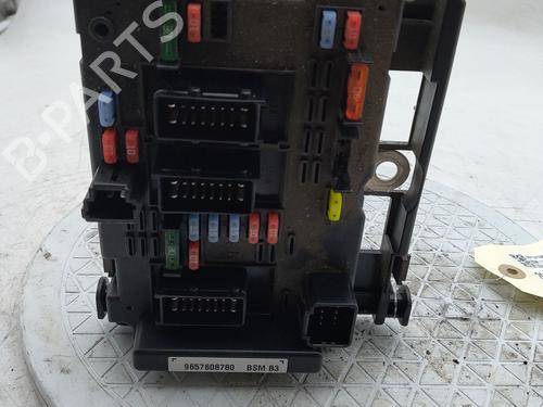 Used Fuse box Fuse box PEUGEOT 206+ (2L_, 2M_) 1.4 HDi eco 70 (68 hp) 39496425 39496425