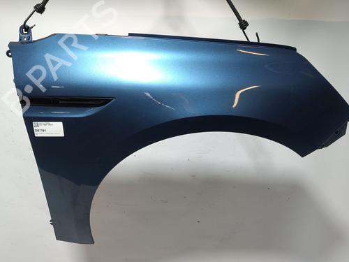 right-front-fenders-renault-megane-iv-hatchback-b9amn_-2015-37863247 main image