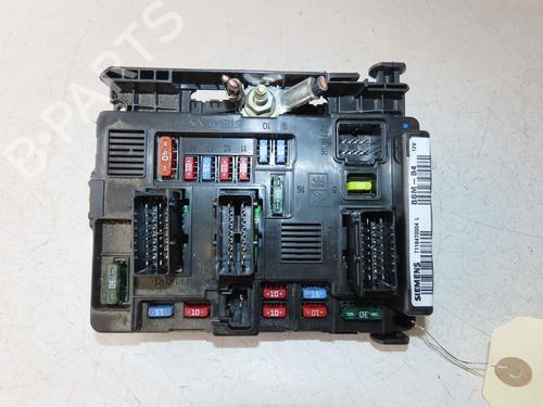 Used Fuse box Fuse box 37056907 37056907